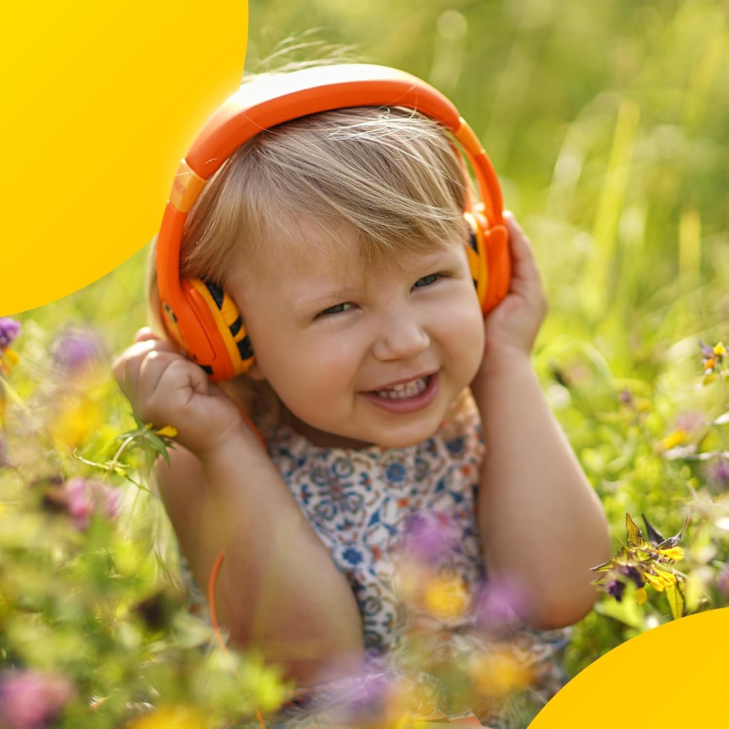 Tiny Ears Travel Tunes: Noise-Ninja Headphones for Little Jetsetters Aged 1-7 – Volume Limited for Peaceful Adventures!